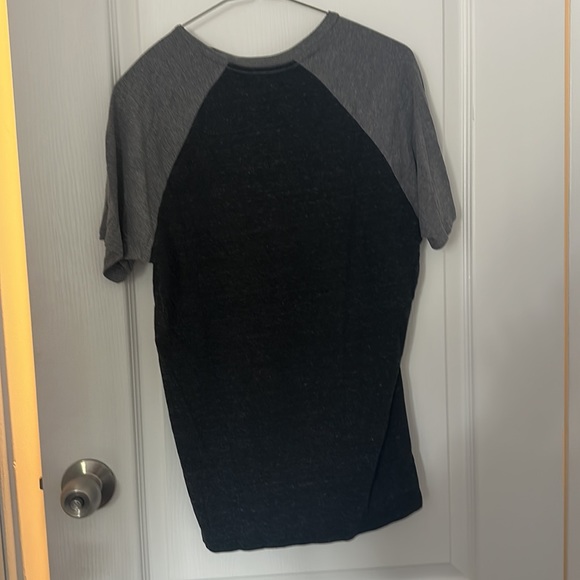 Baseball style gray shirt sleeve tee - Picture 2 of 2